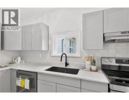 51 QUEEN Street S - 16