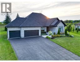 79 SUNSET HILLS Crescent - 2
