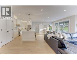 79 SUNSET HILLS Crescent - 21