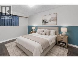 14 WOODEDEN Road - 17
