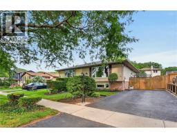 14 WOODEDEN Road - 24