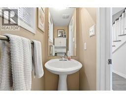 141 CLEGHORN Drive - 12