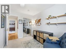 141 CLEGHORN Drive - 22