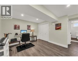 817 LAKESHORE Road - 24