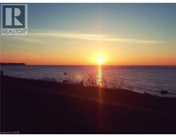 817 LAKESHORE Road - 37