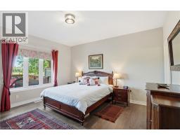 45 DORCHESTER Boulevard S UnitNo. 12 - 11