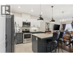 45 DORCHESTER Boulevard S UnitNo. 12 - 4