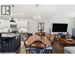 45 DORCHESTER Boulevard S UnitNo. 12 - 8