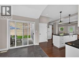 22 KING Avenue - 13