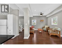 22 KING Avenue - 15