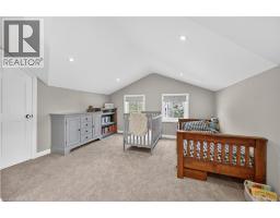 22 KING Avenue - 24