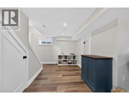 22 KING Avenue - 29