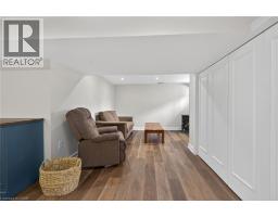 22 KING Avenue - 30