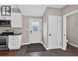 22 KING Avenue - 5
