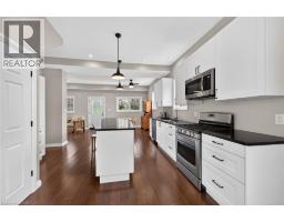 22 KING Avenue - 7