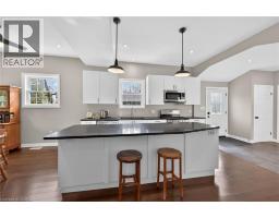 22 KING Avenue - 9