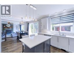 1406 MARSHALL Crescent - 14