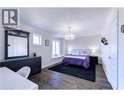 1406 MARSHALL Crescent - 27