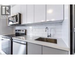 7 ERIE Avenue UnitNo. 812 - 6