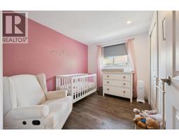 589 ELGIN Street N - 21