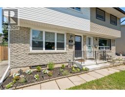 589 ELGIN Street N - 4