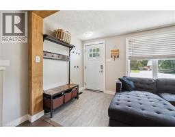 589 ELGIN Street N - 6