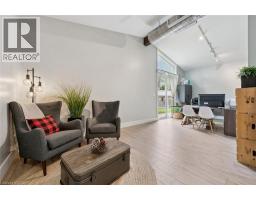 647 BRANT-WATERLOO Road - 16