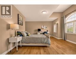 76 MOORLAND Crescent - 28