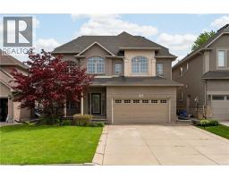 76 MOORLAND Crescent - 3