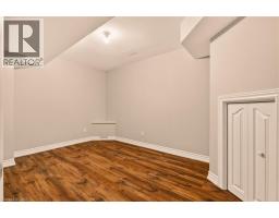 76 MOORLAND Crescent - 43