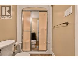 76 MOORLAND Crescent - 45