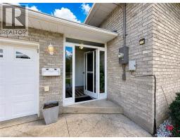 36 OAKHILL Drive - 5