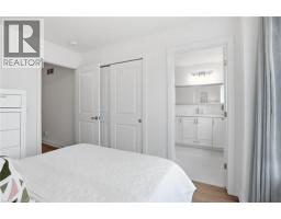 245 BURKE Street - 17