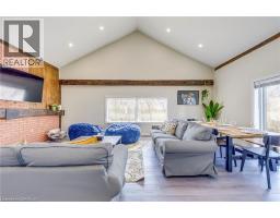 3590 LAKESHORE Road - 11