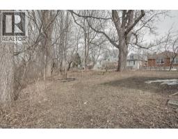 50 SANDERS Boulevard - 32