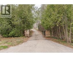 4290 VICTORIA Road S - 7