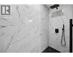 74 VICTOR Boulevard - 21
