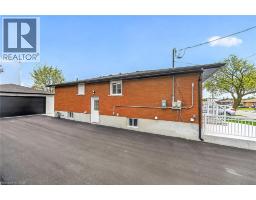 74 VICTOR Boulevard - 38