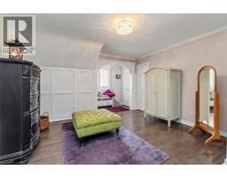 18 STONEGATE Drive - 32