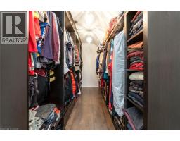 18 STONEGATE Drive - 33