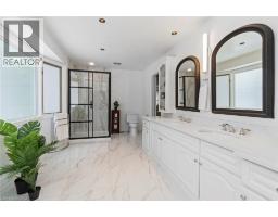 18 STONEGATE Drive - 36