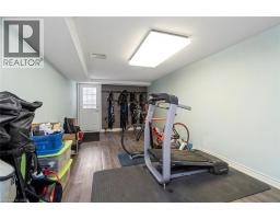 18 STONEGATE Drive - 44