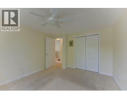 375 HOLIDAY INN Drive UnitNo. 28 - 8