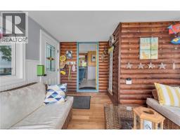 2090 LAKESHORE Road - 19