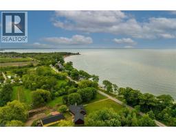 2090 LAKESHORE Road - 50