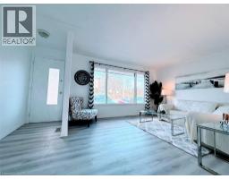 374 VICTORIA Road N - 11