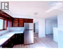 374 VICTORIA Road N - 14