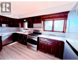 374 VICTORIA Road N - 15
