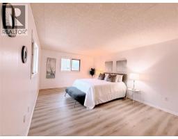 374 VICTORIA Road N - 28