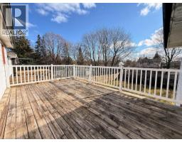 374 VICTORIA Road N - 41